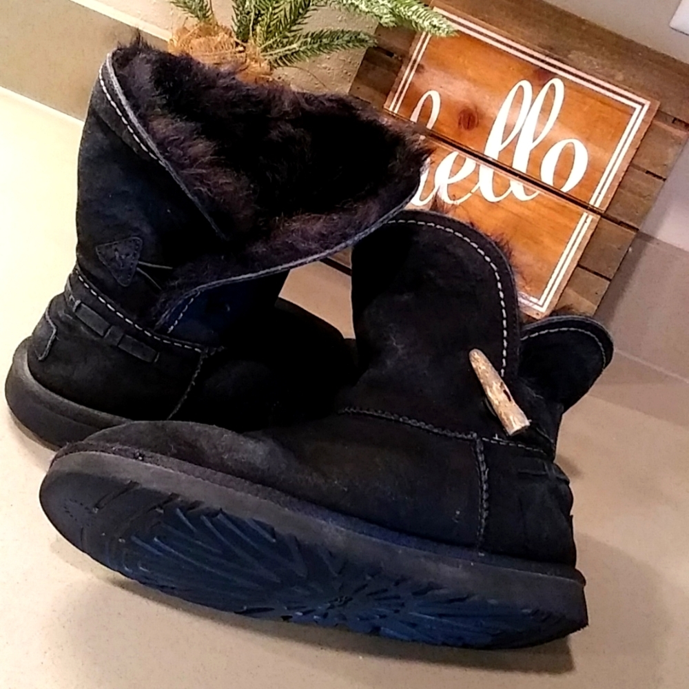 UGG ankle boots 🖤